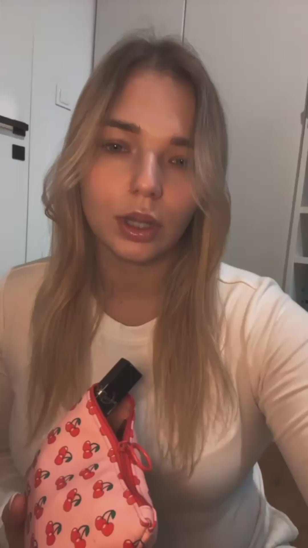 Kosmetka™ – elegancka kosmetyczka w formie worka video